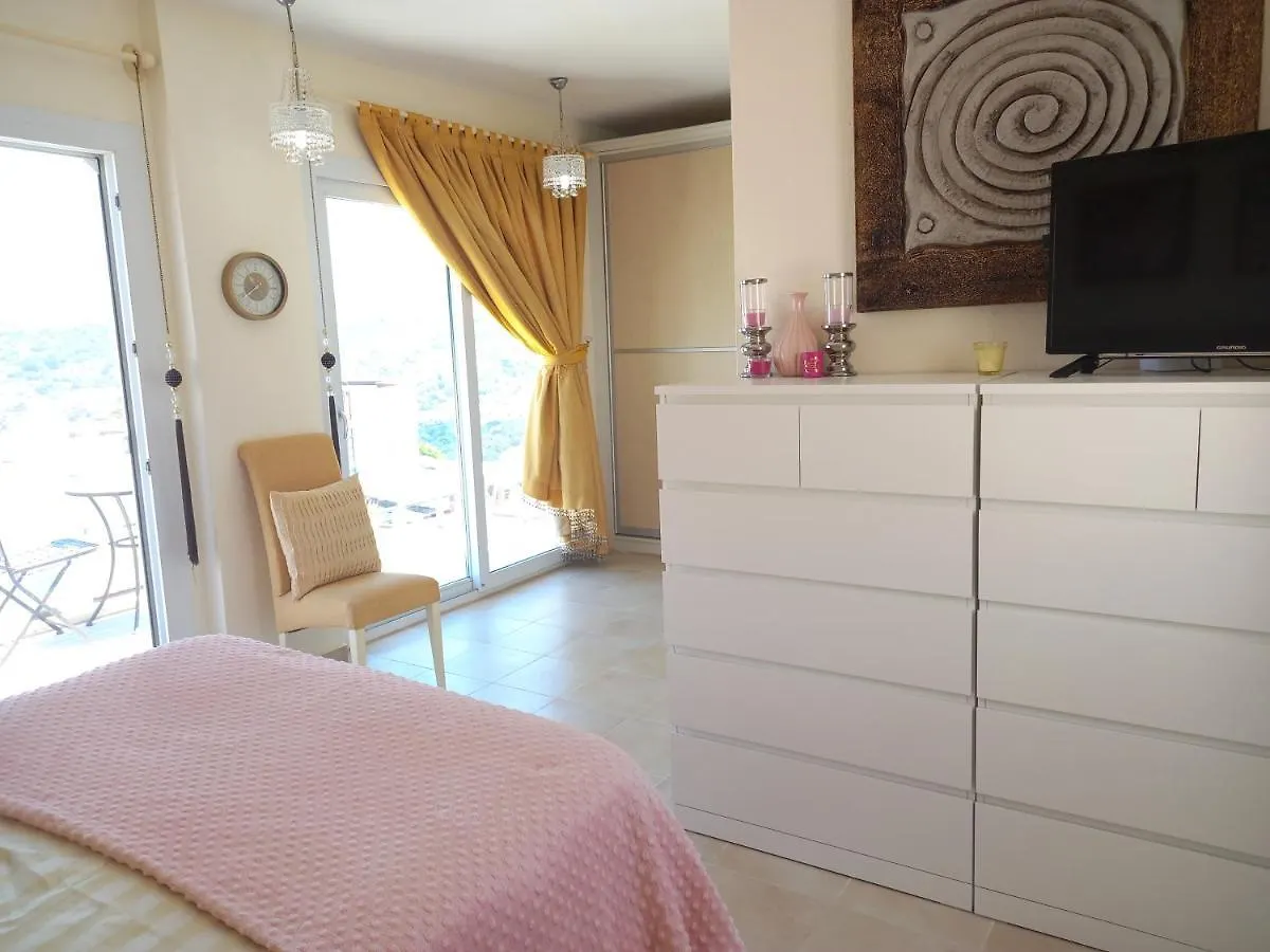 Villa Priene - Gumusluk Private Pool